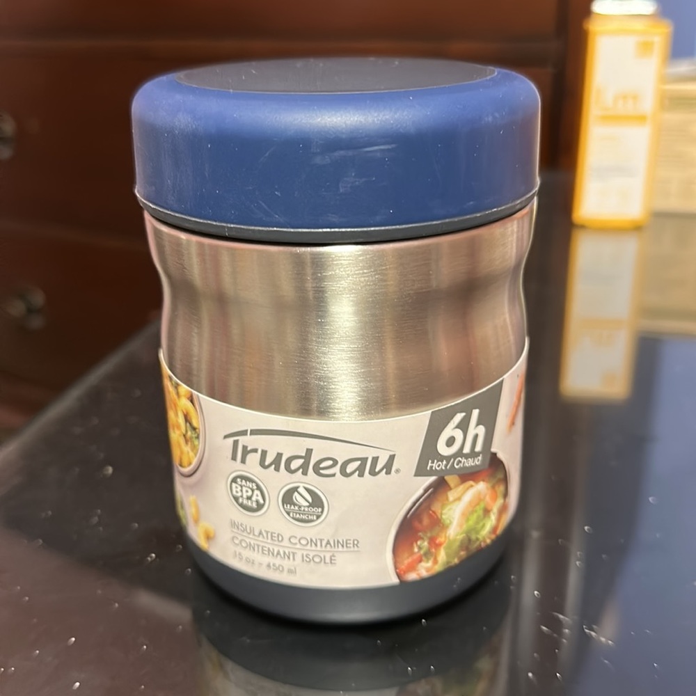 Trudeau Insulated Container